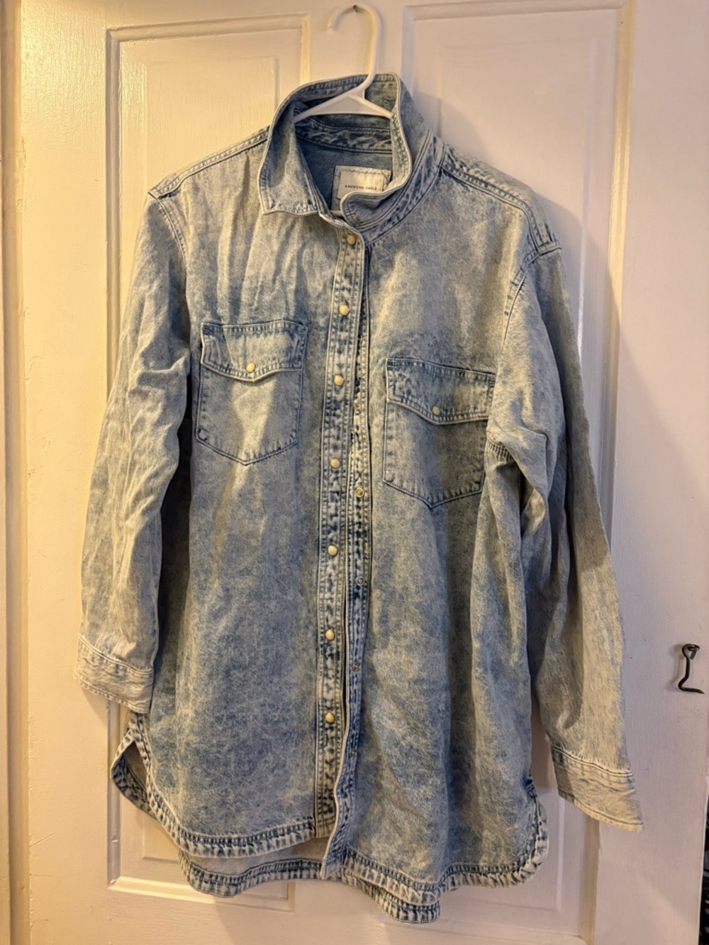 American Eagle Outfitters Light Wash Denim Button-Up Shirt